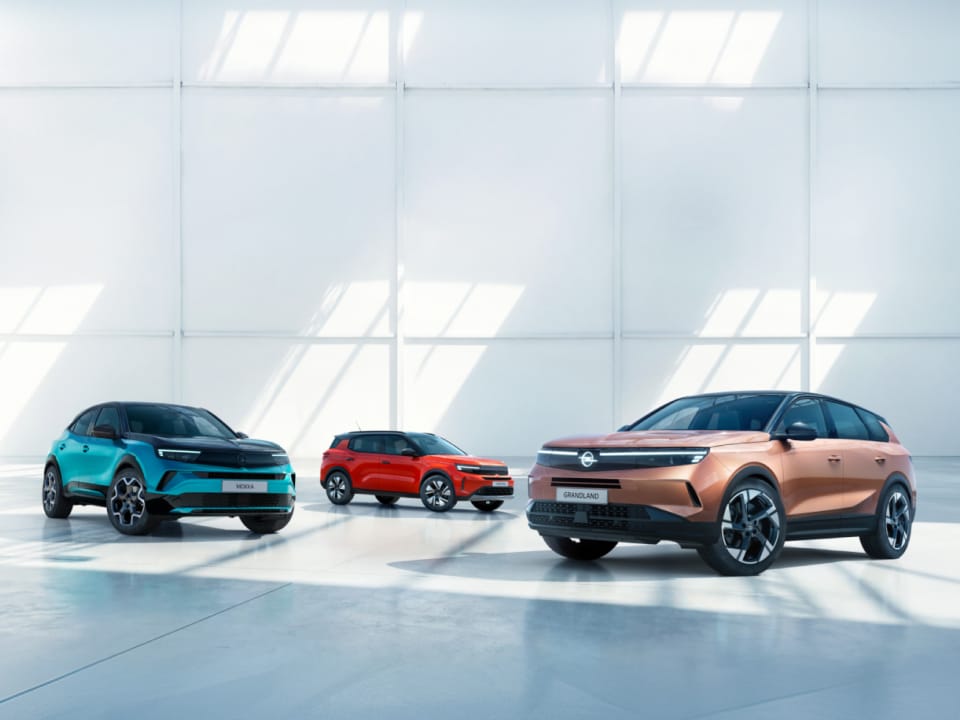 Opel Mokka, Frontera und Grandland in leicht schräger Ansicht